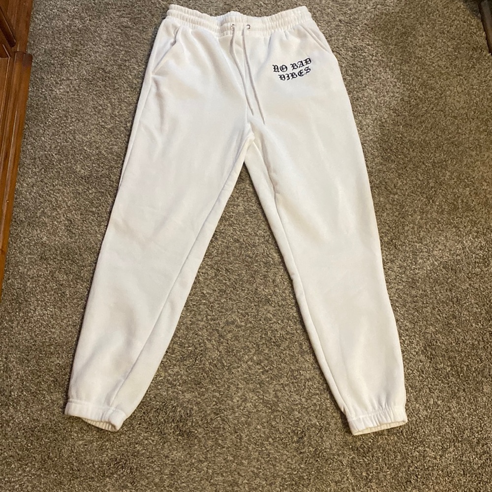 Rue 21 “No Bad Vibes” White Sweatpants